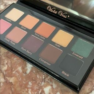 Violet Voss Essentials PRO Series Eye Shadow